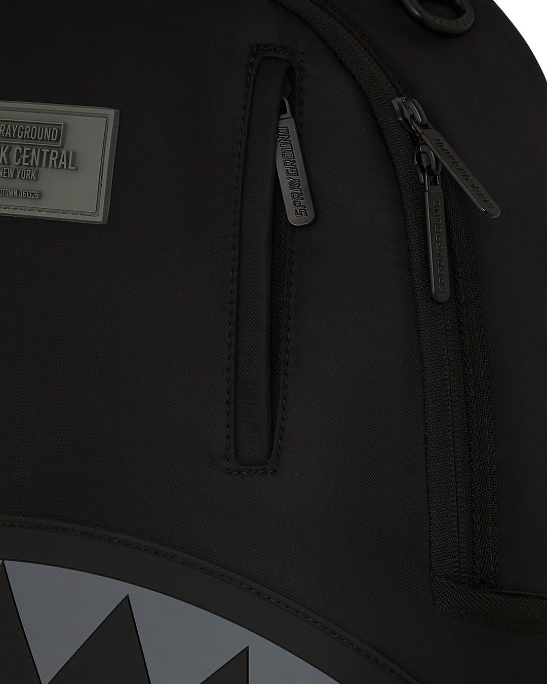 SHARK CENTRAL NYLON BLACK